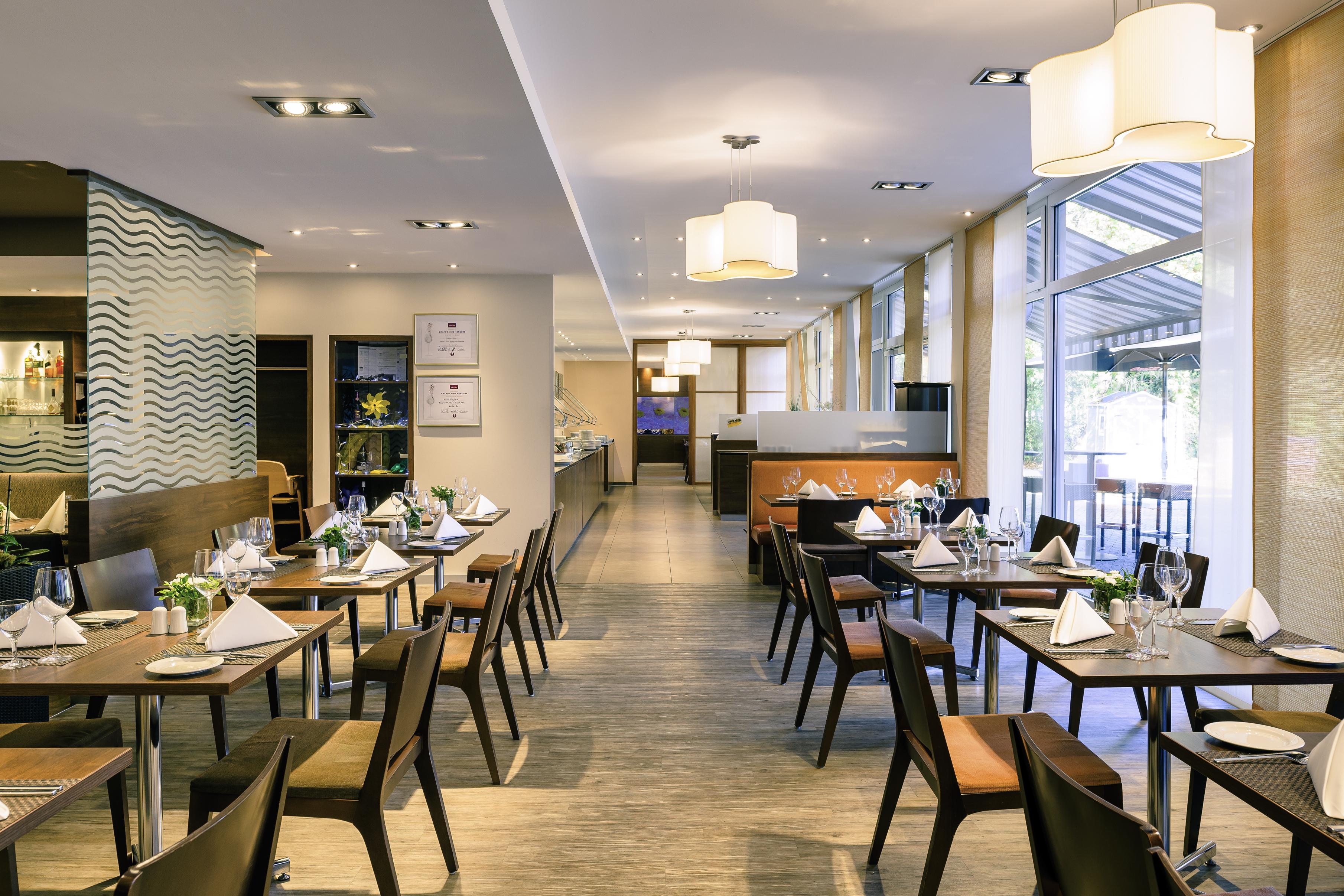Mercure Europaplatz 4*